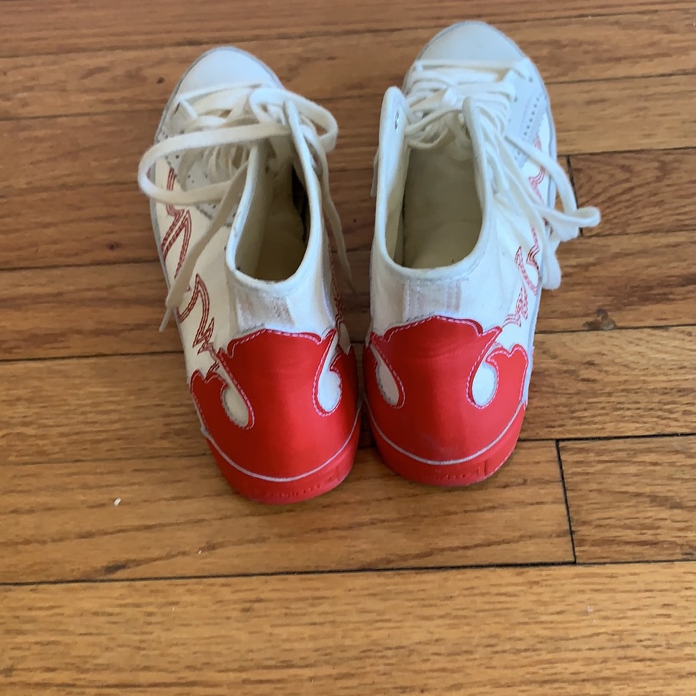 LE Converse - Picture 4 of 4